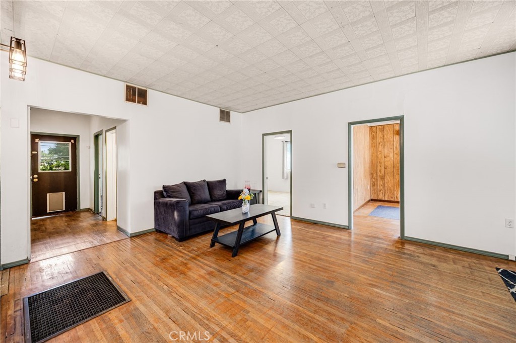 918 Terrace 49