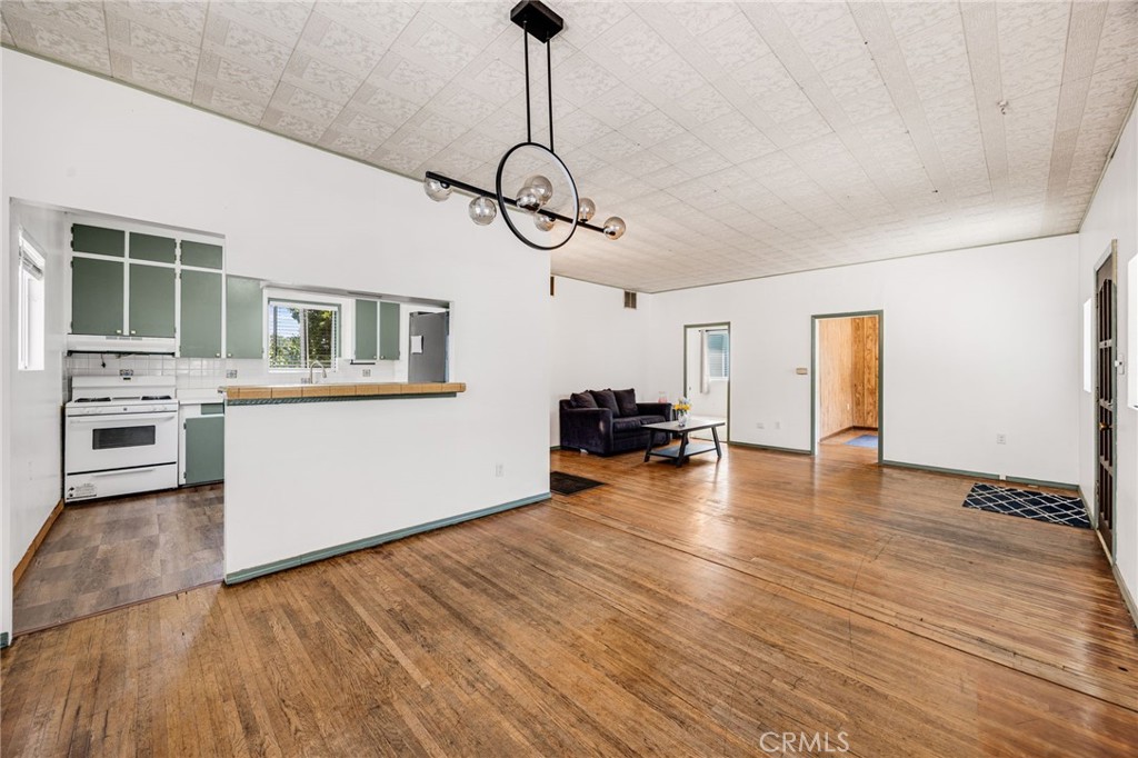 918 Terrace 49