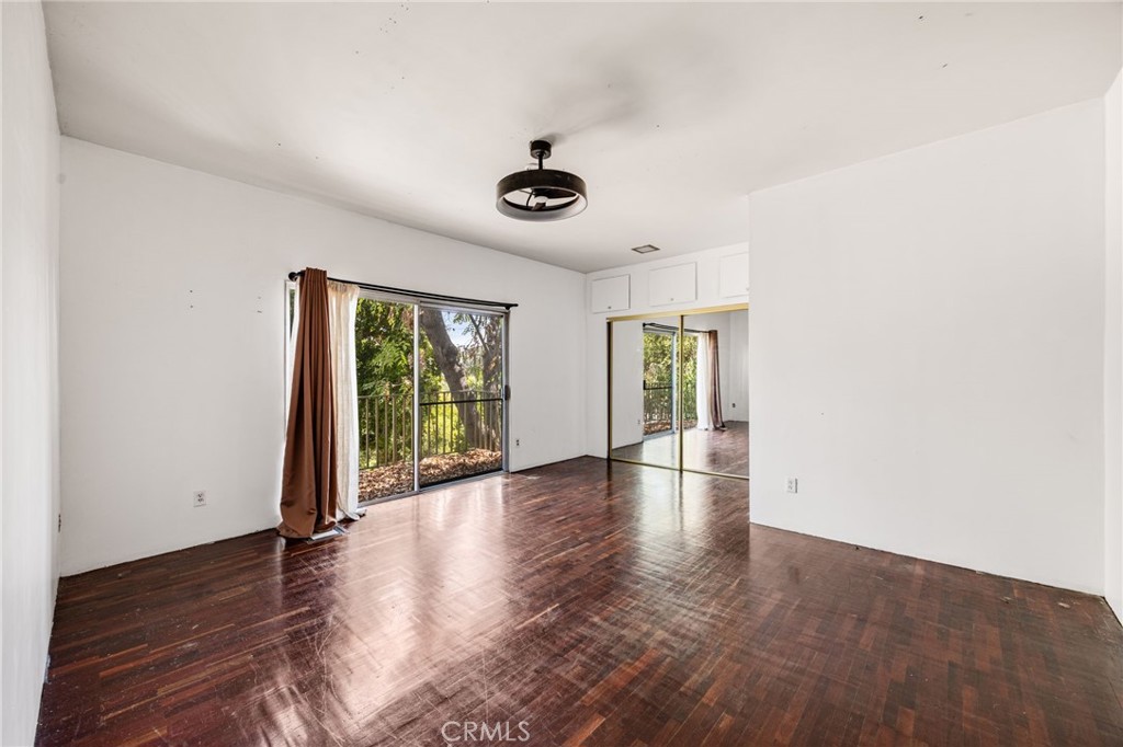 918 Terrace 49