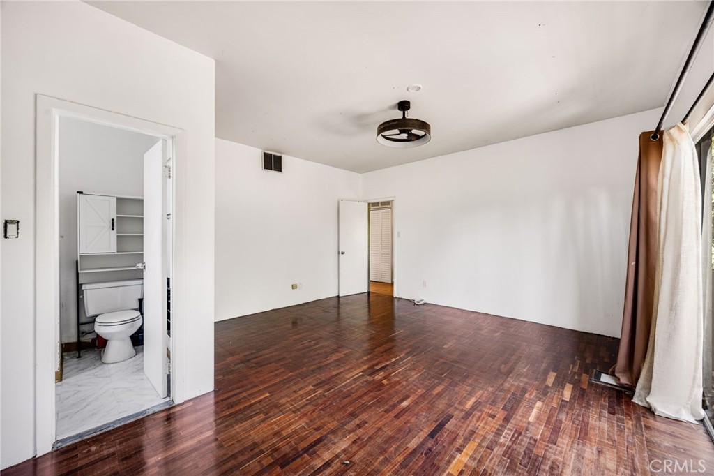 918 Terrace 49