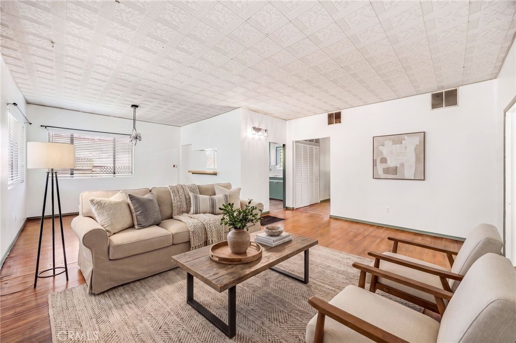 918 Terrace 49