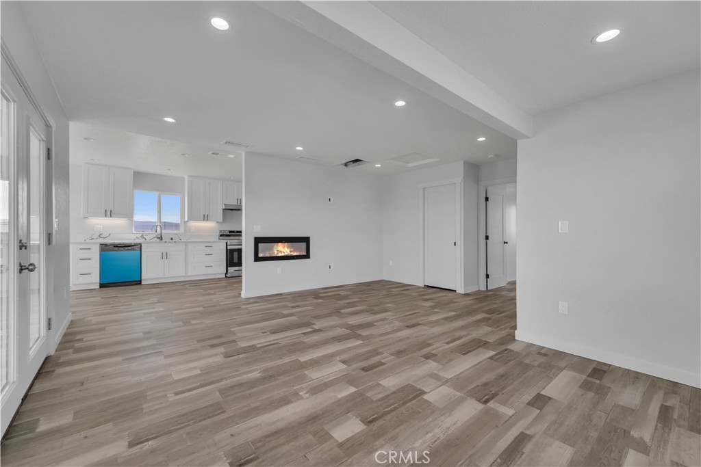 49040 70th Street W