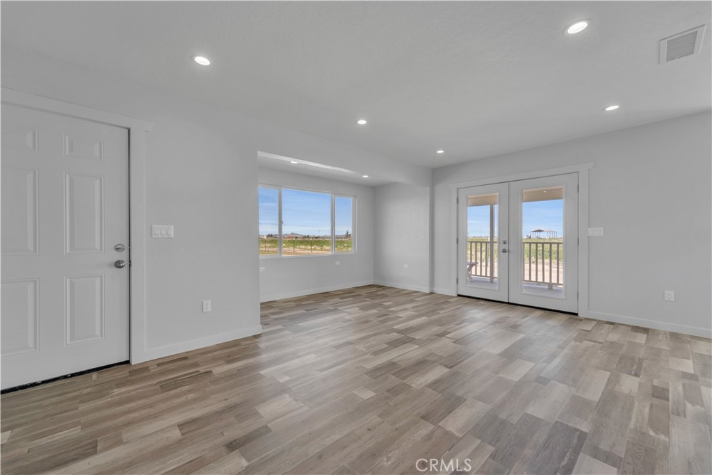 49040 70th Street W