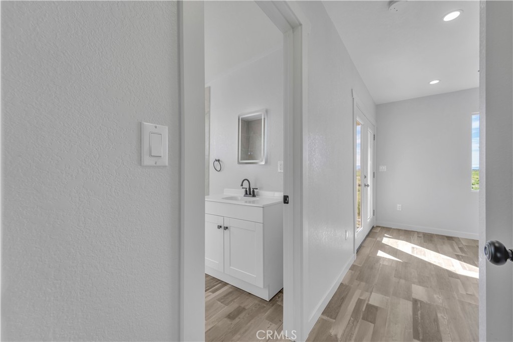 49040 70th Street W