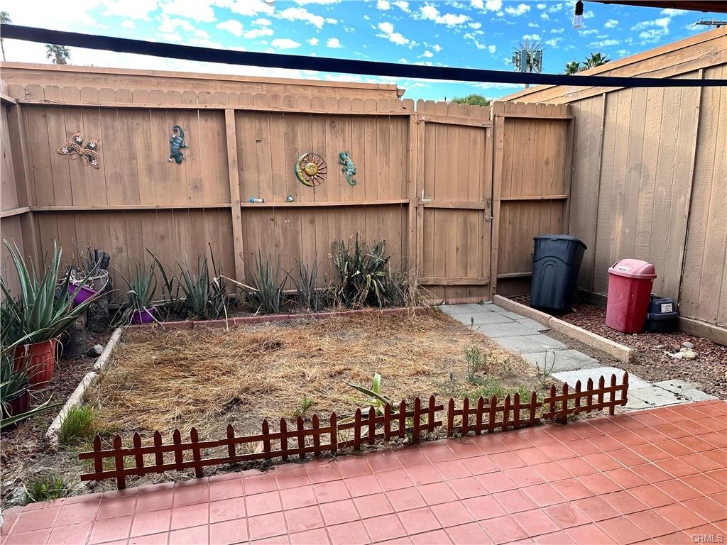 9831 Sepulveda 26