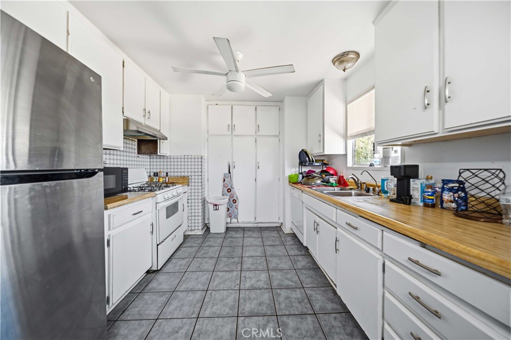 21511 San Gabriel