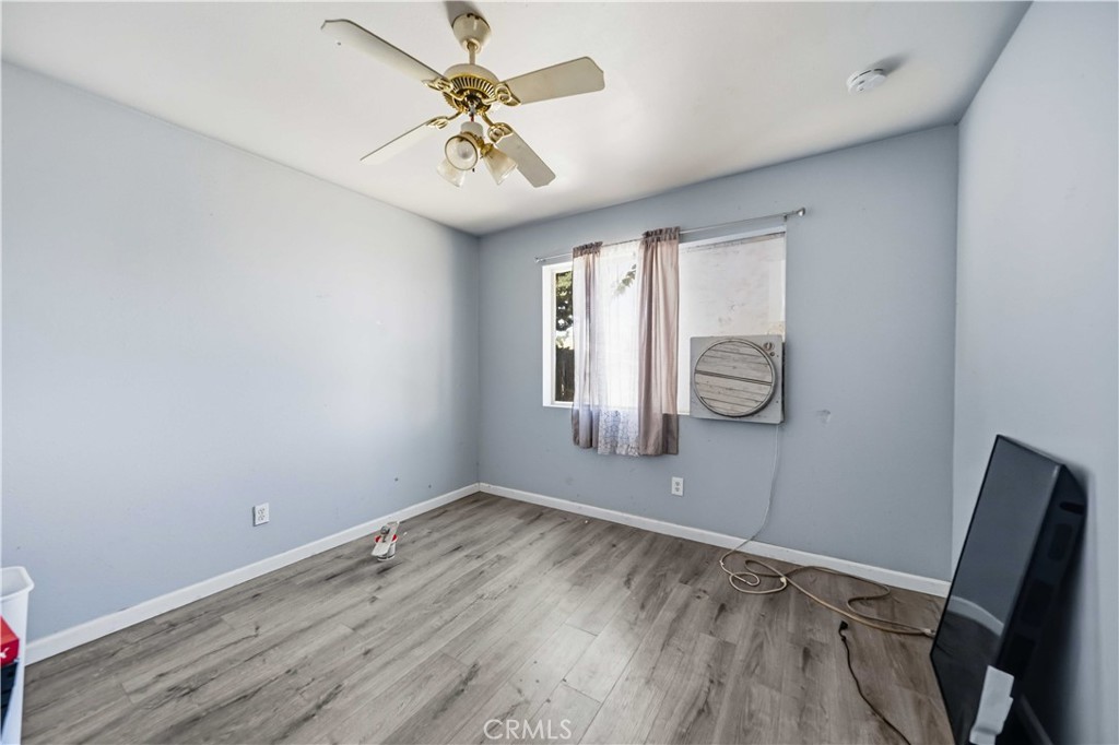 21511 San Gabriel