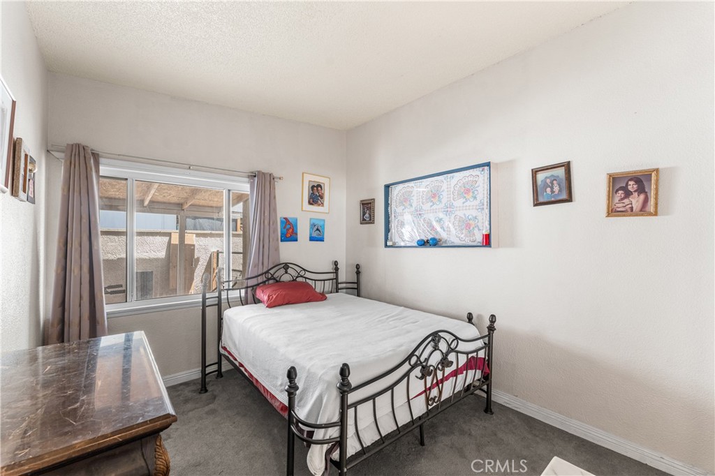 1109 W Avenue J14
