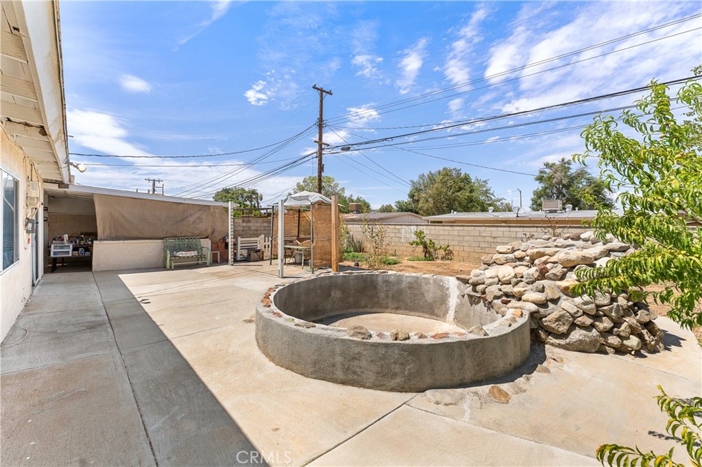 1109 W Avenue J14