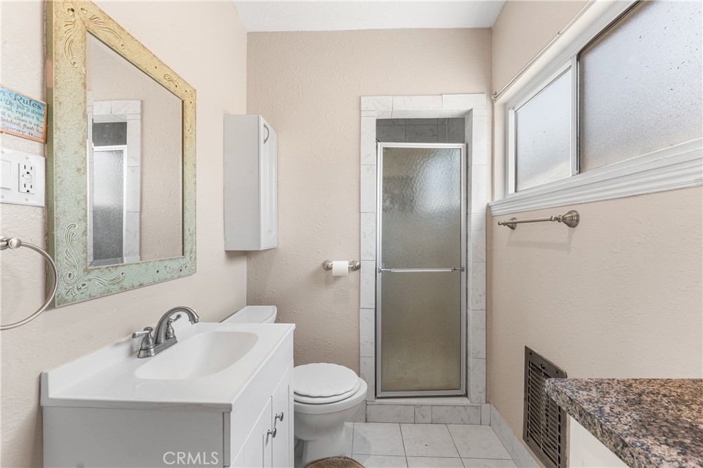 1109 W Avenue J14