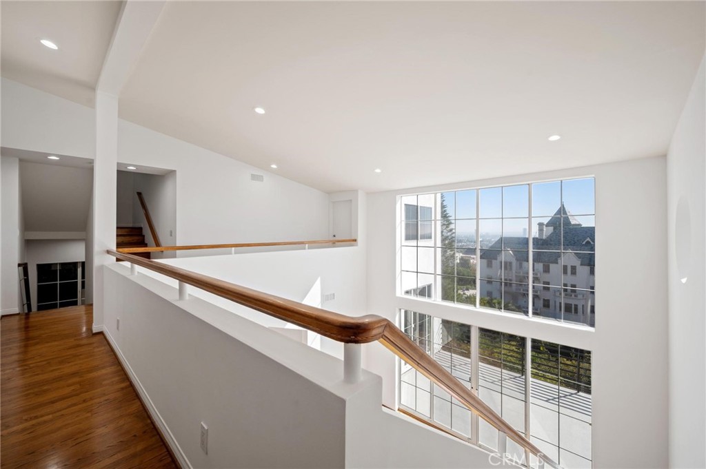 8246 Woodshill Trail