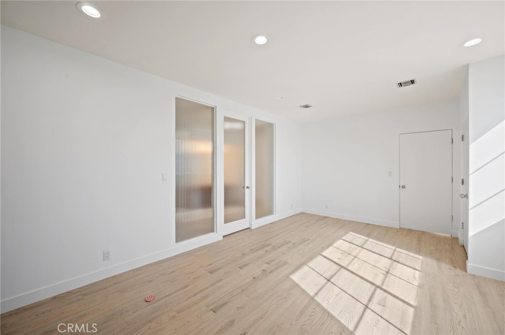 8246 Woodshill Trail
