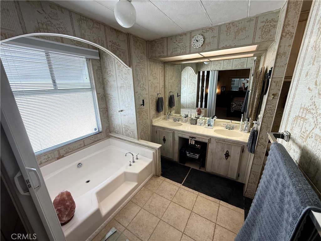 36200 Paradise Ranch Rd 12