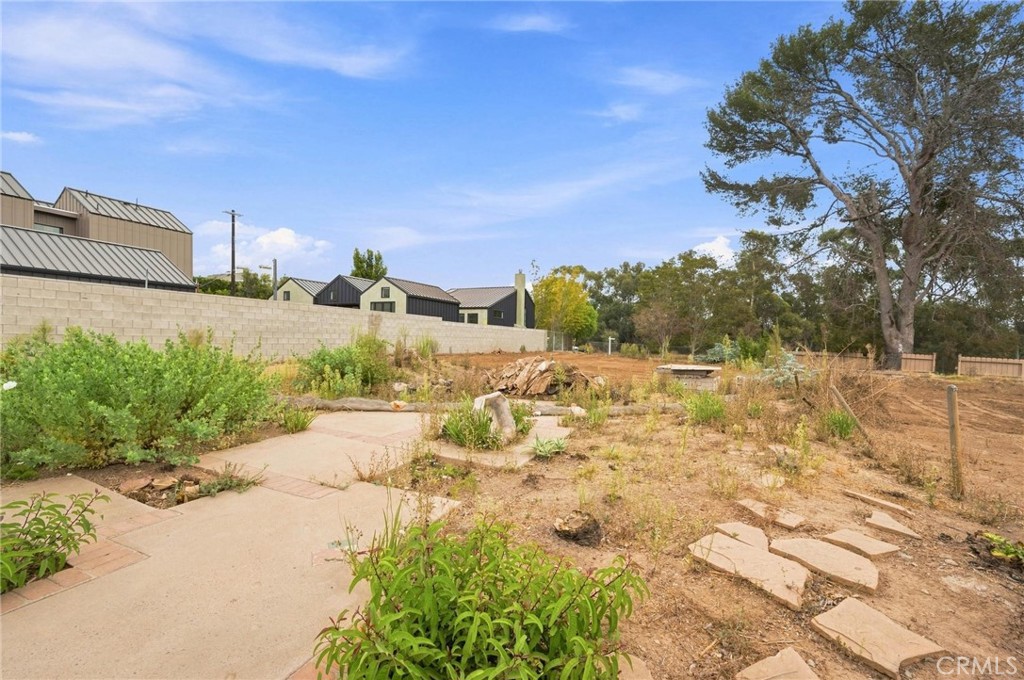 727 Chautauqua Boulevard