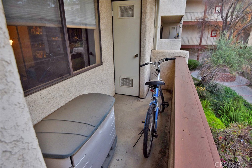 15155 Sherman Way 37