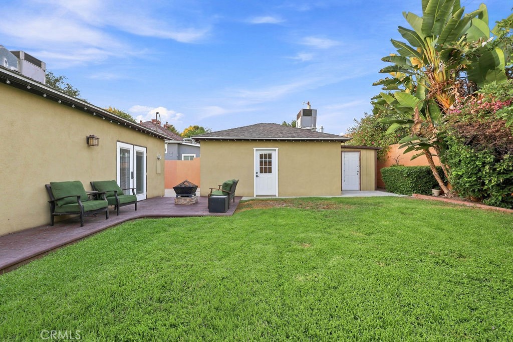 2812 N Buena Vista Street