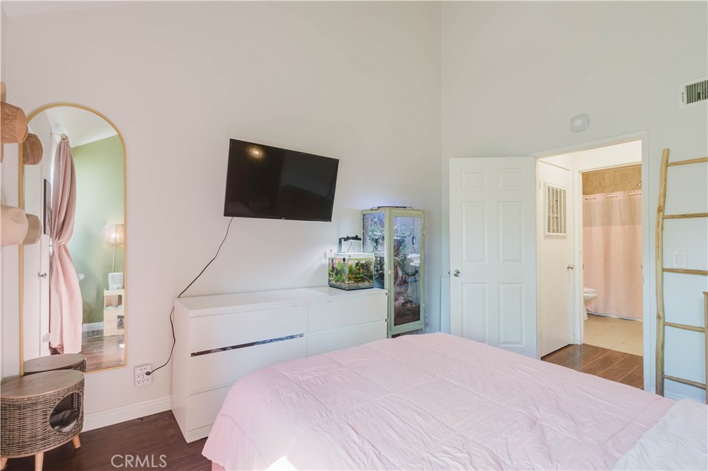 7640 Oso Avenue 311