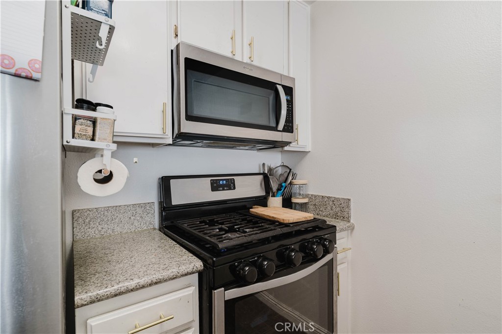 7640 Oso Avenue 311