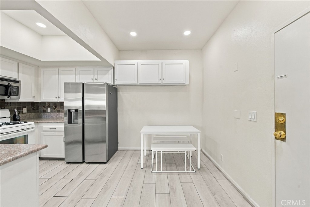 10943 Laurel Canyon Boulevard B9