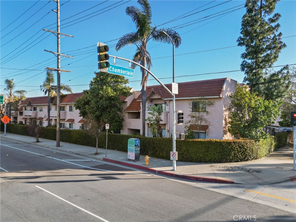 10943 Laurel Canyon Boulevard B9