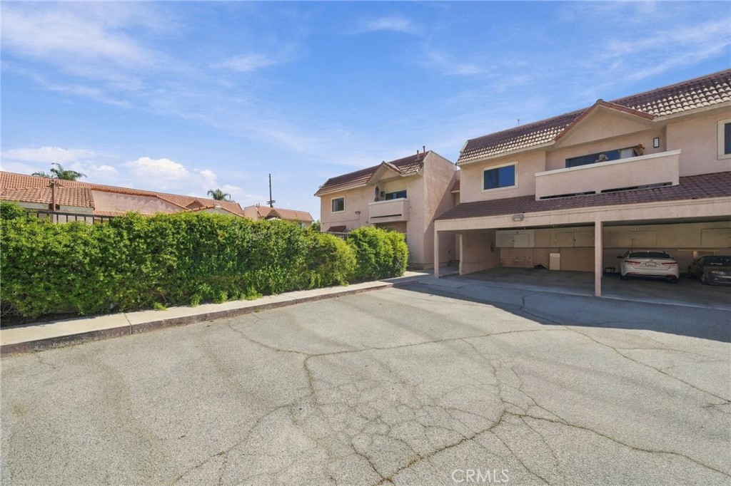 10943 Laurel Canyon Boulevard B9
