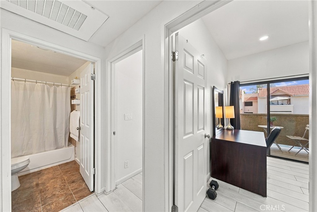 10943 Laurel Canyon Boulevard B9