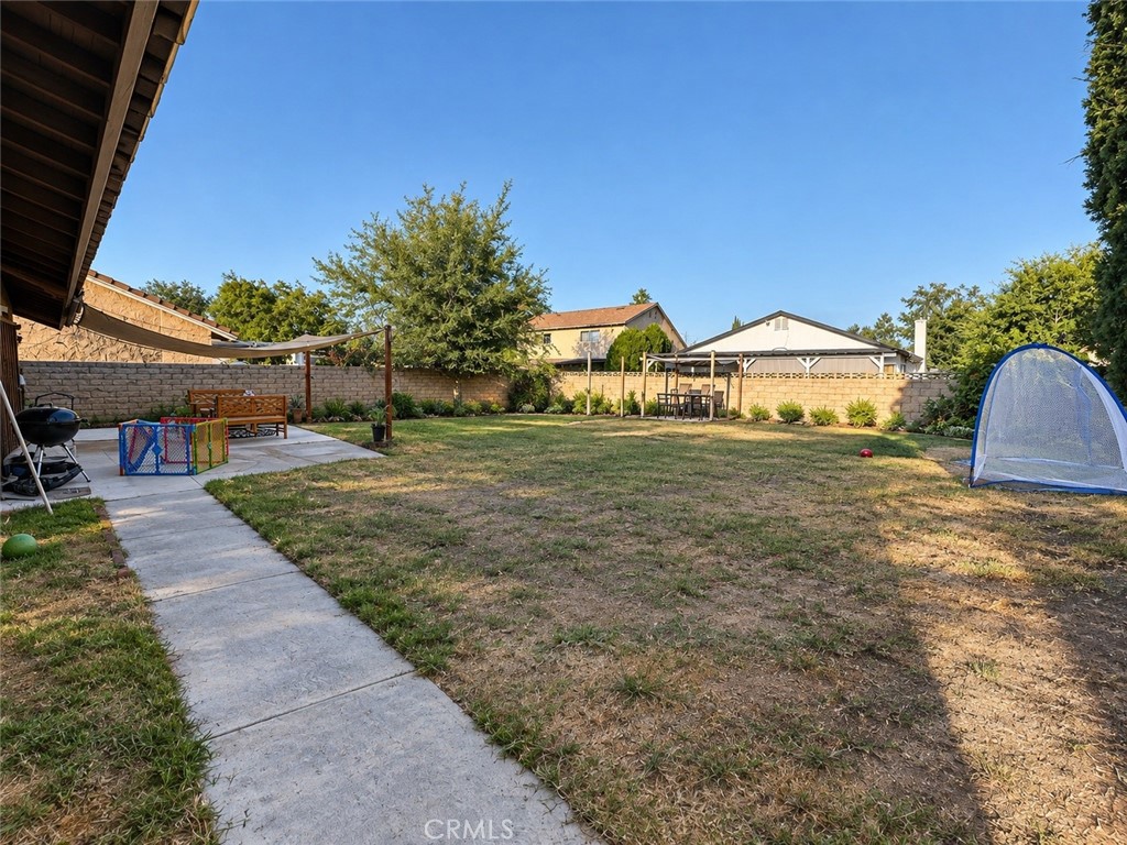 44638 13th E