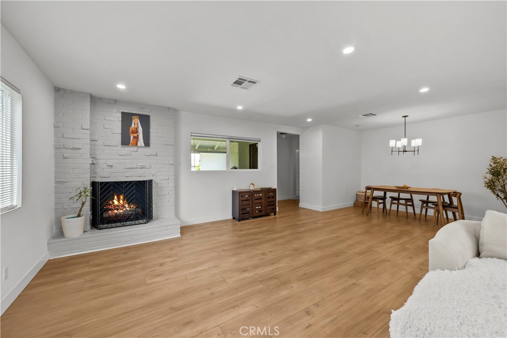 6946 Alcove