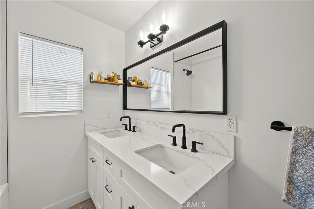6946 Alcove