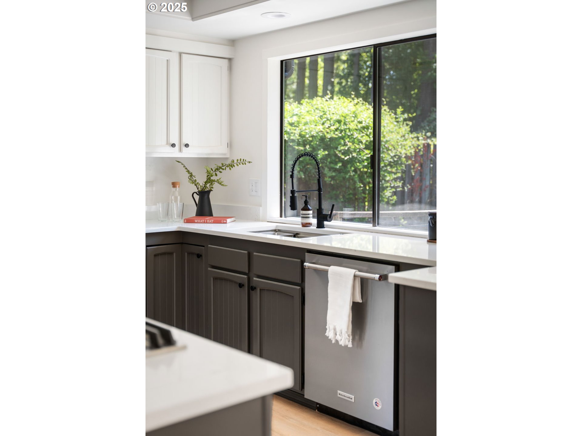 10292 NW ALPENGLOW WAY