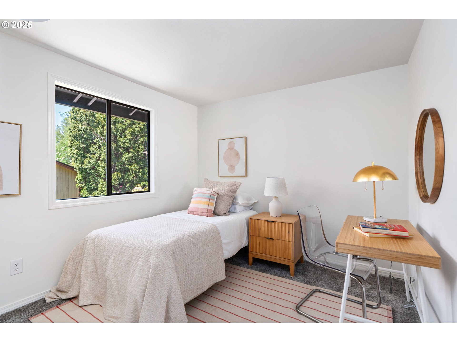 10292 NW ALPENGLOW WAY