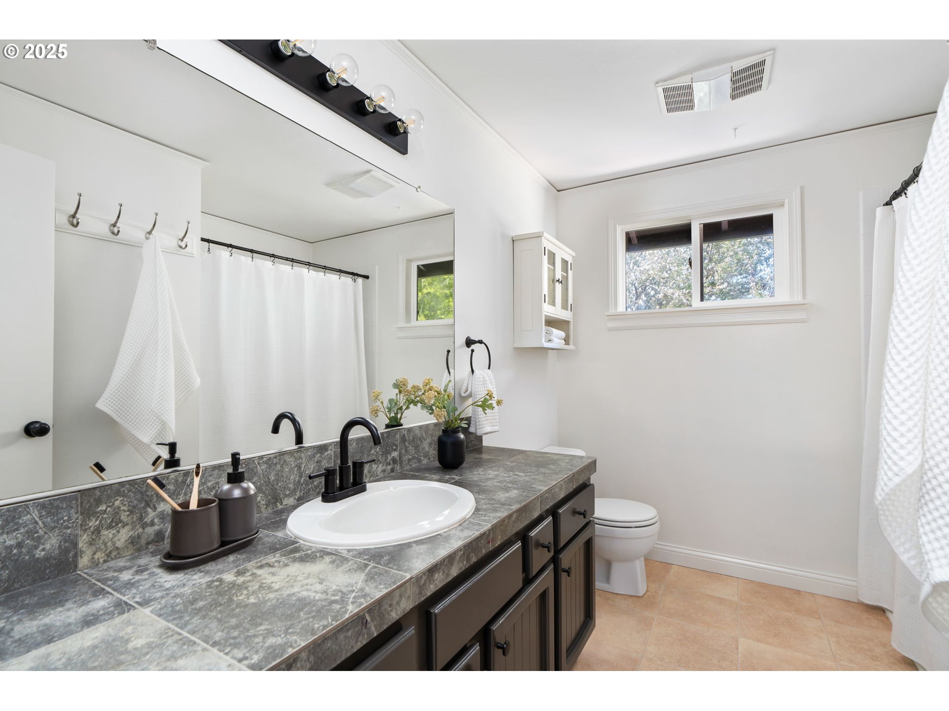 10292 NW ALPENGLOW WAY