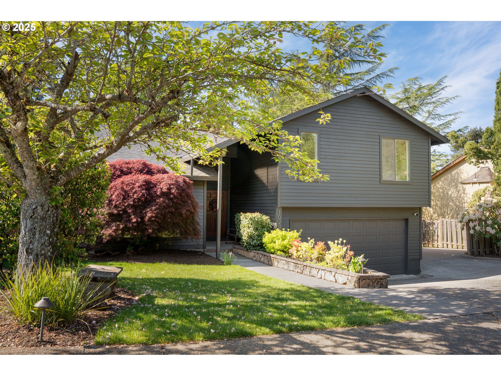 10292 NW ALPENGLOW WAY