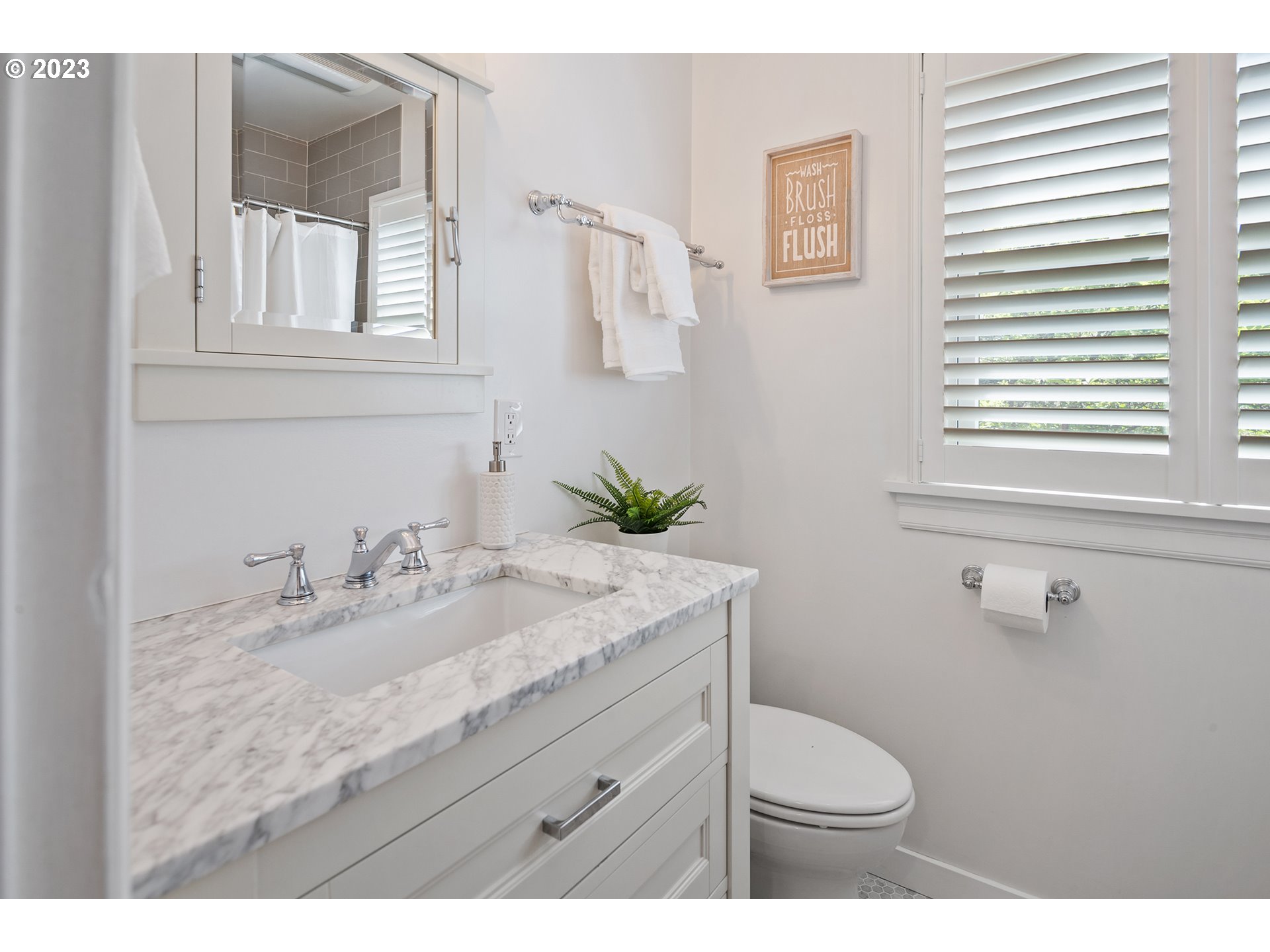 2836 NW SANTANITA TER