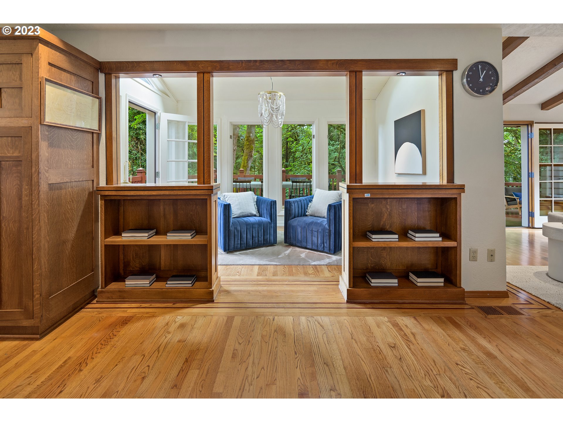 1816 S PALATINE HILL RD