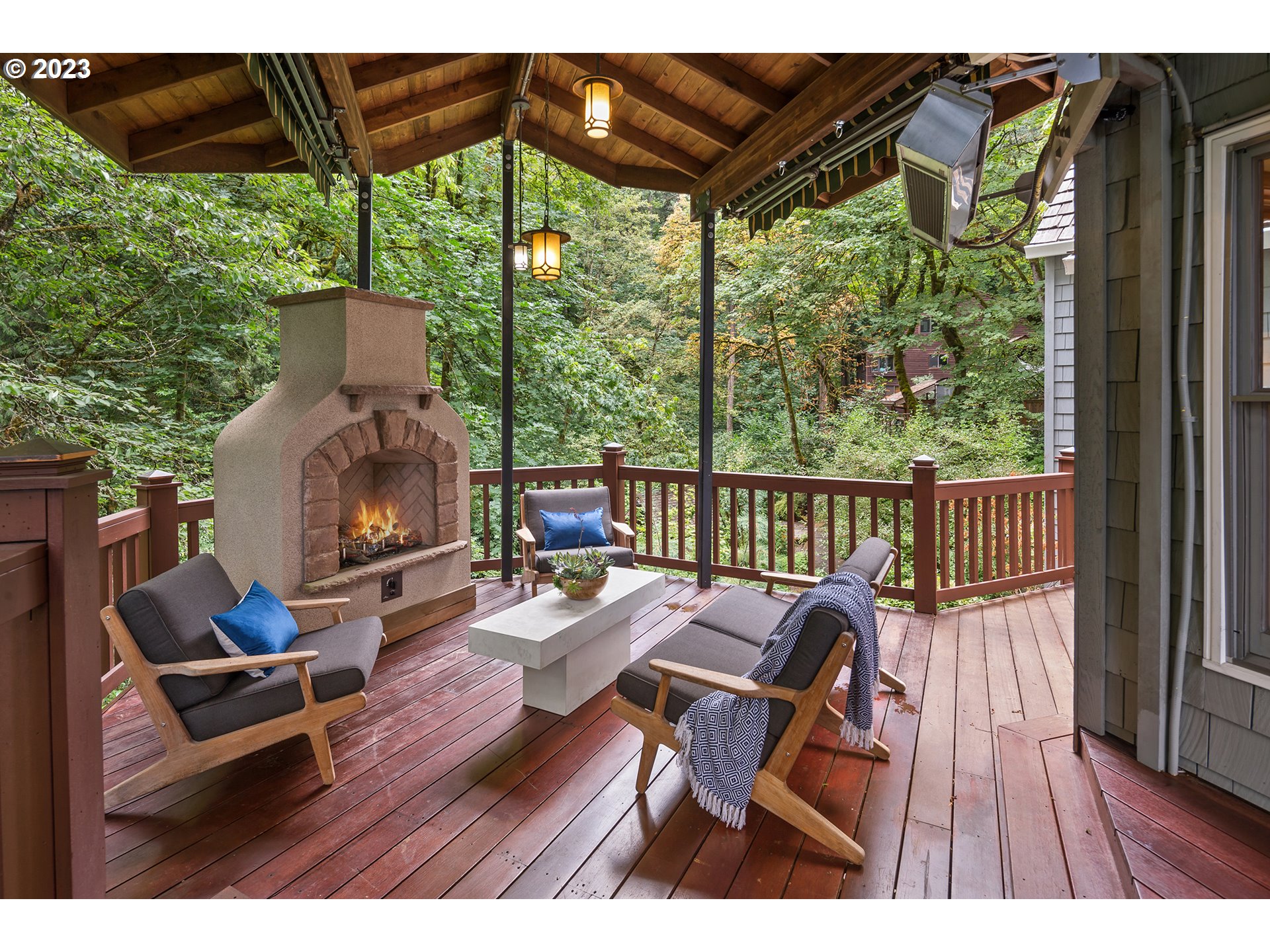 1816 S PALATINE HILL RD