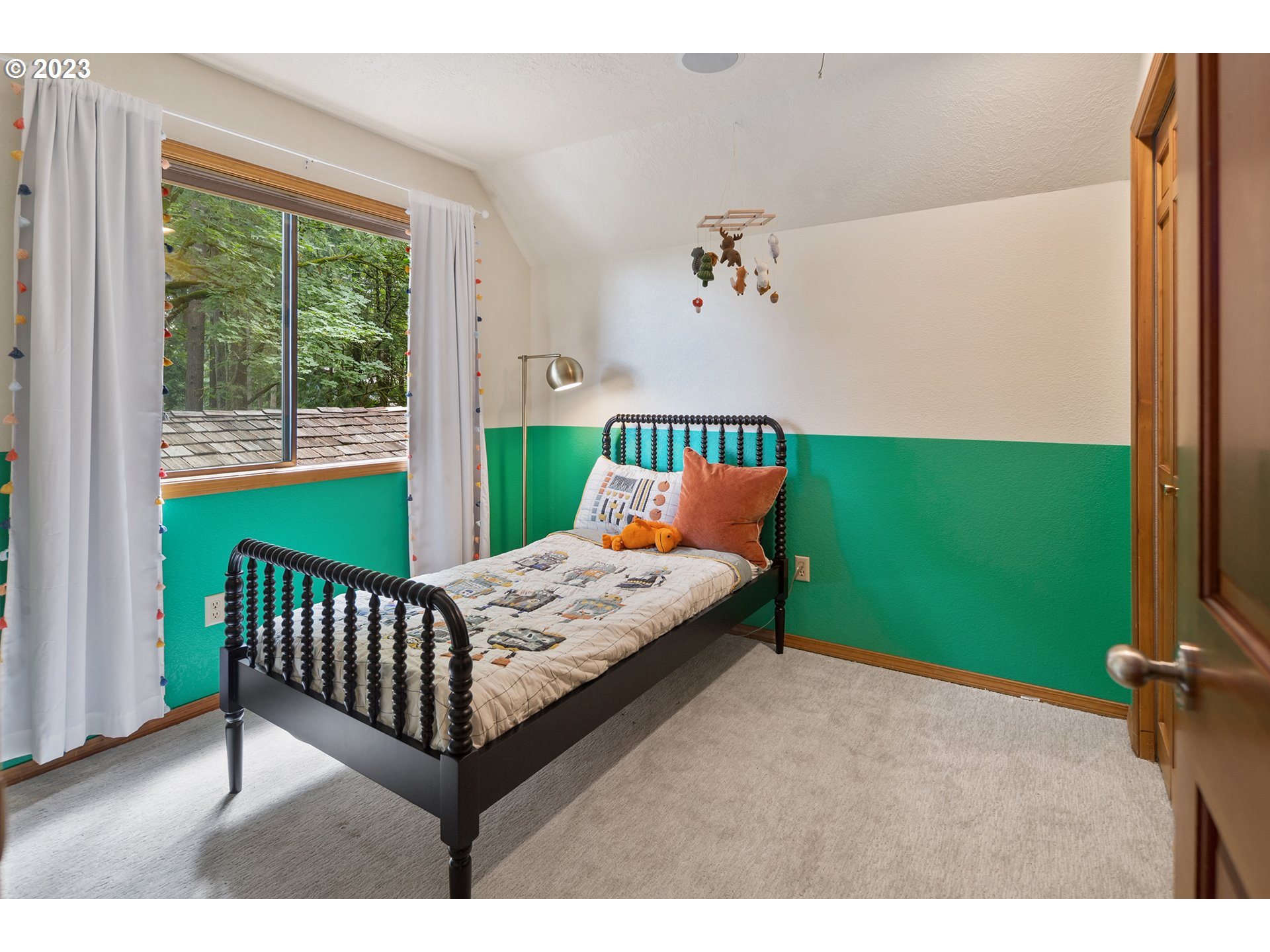 1816 S PALATINE HILL RD