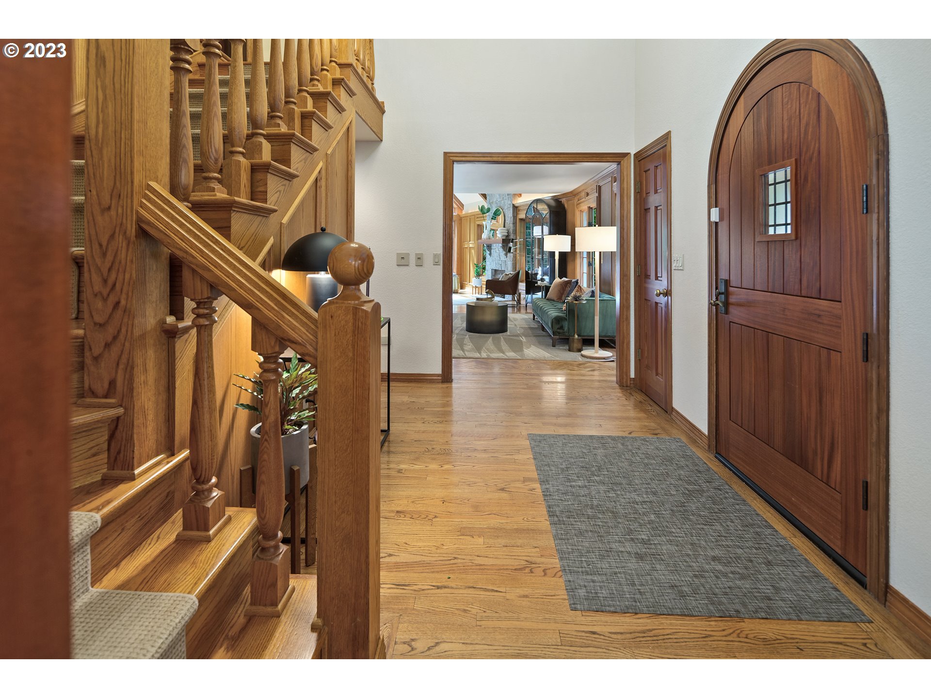 1816 S PALATINE HILL RD