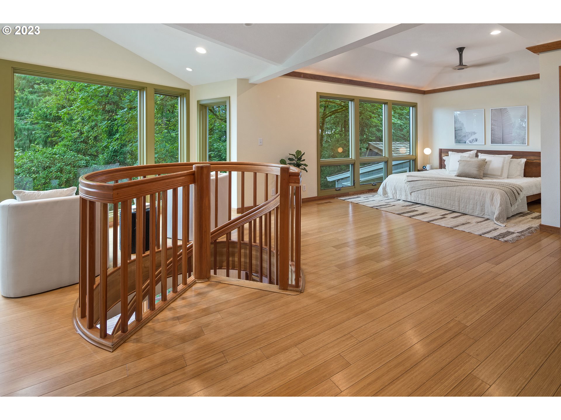 1816 S PALATINE HILL RD