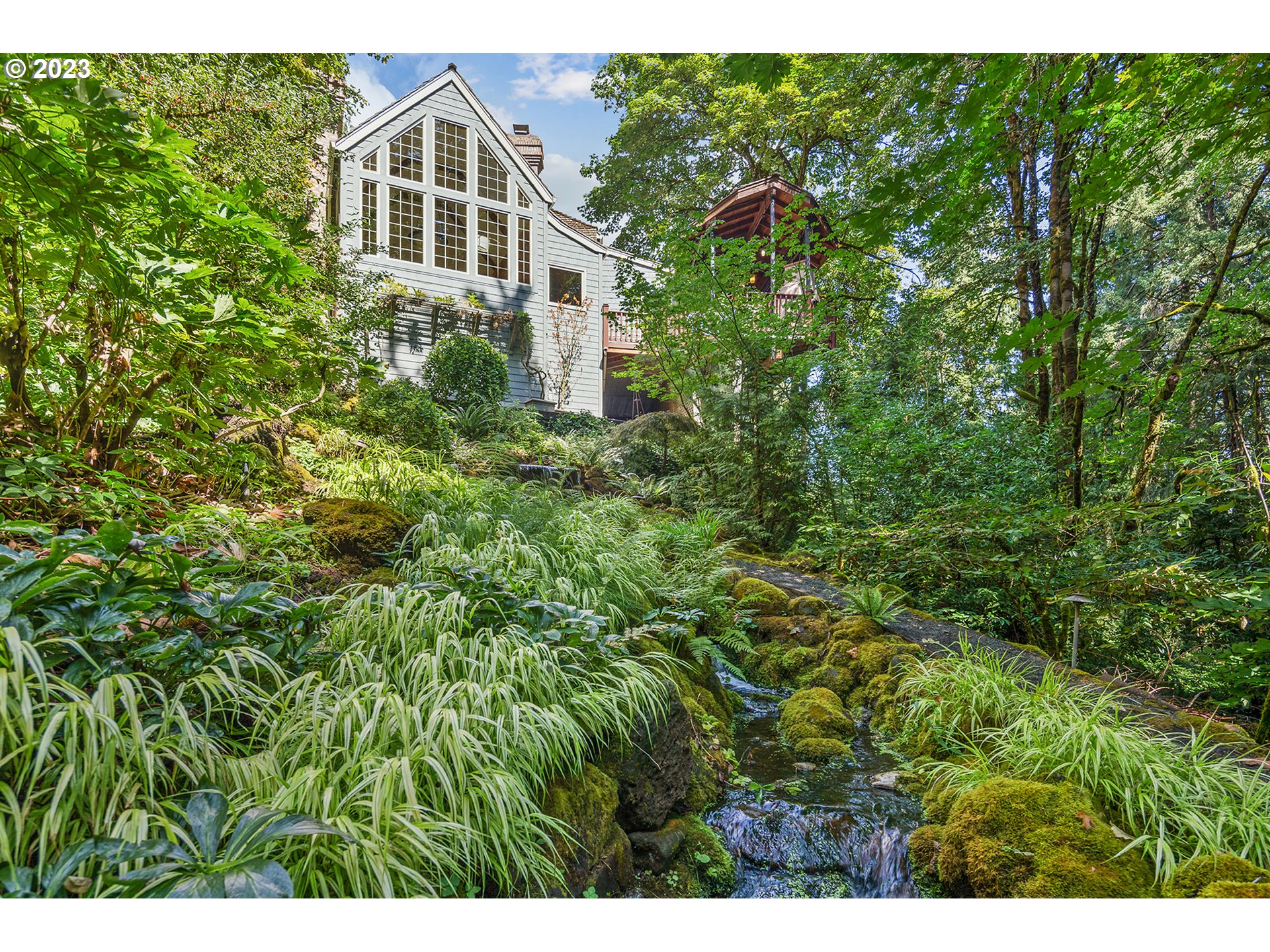 1816 S PALATINE HILL RD