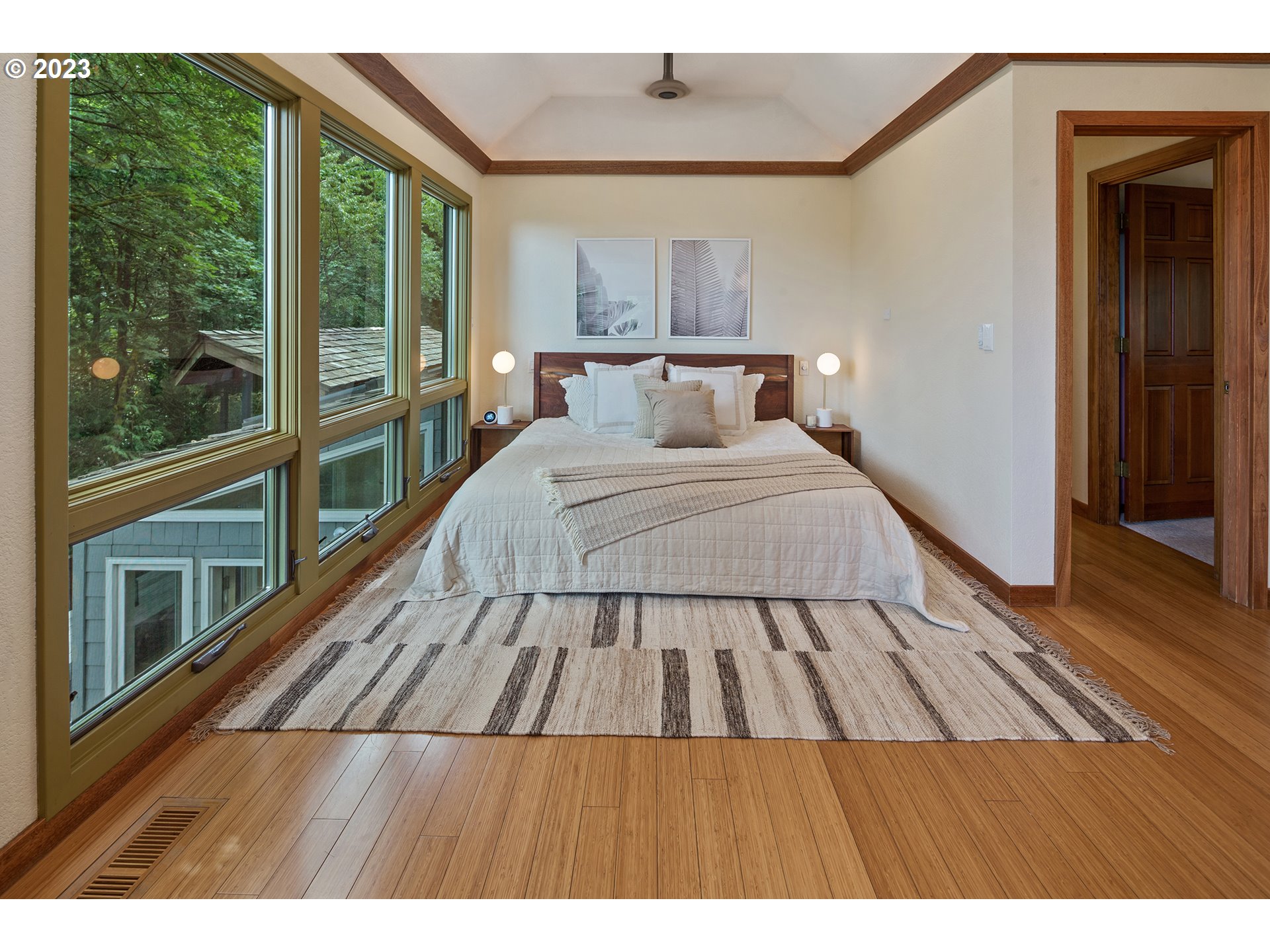 1816 S PALATINE HILL RD