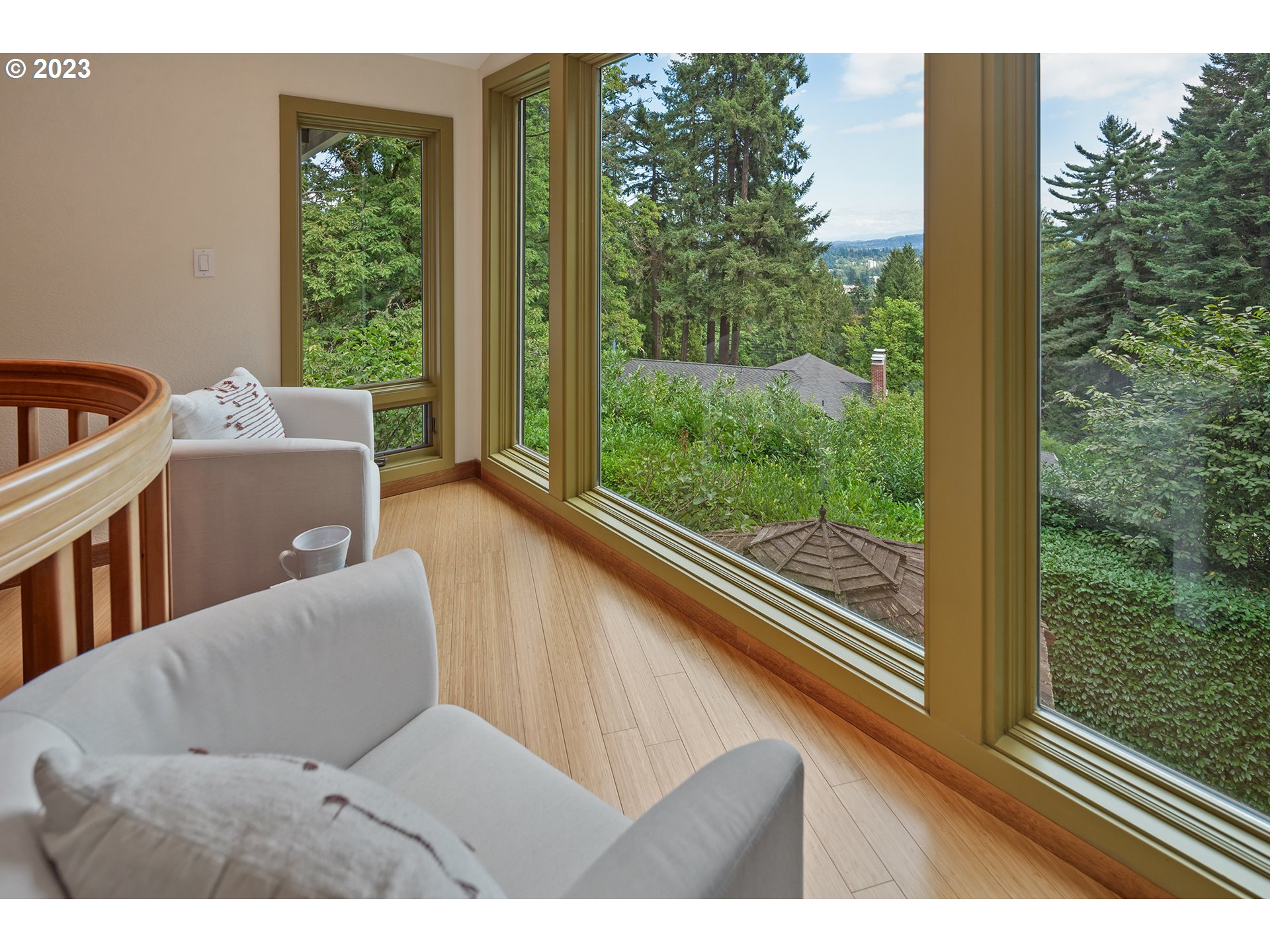 1816 S PALATINE HILL RD