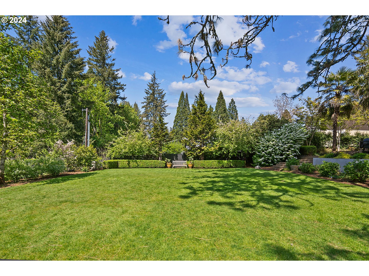 1128 S MILITARY RD
