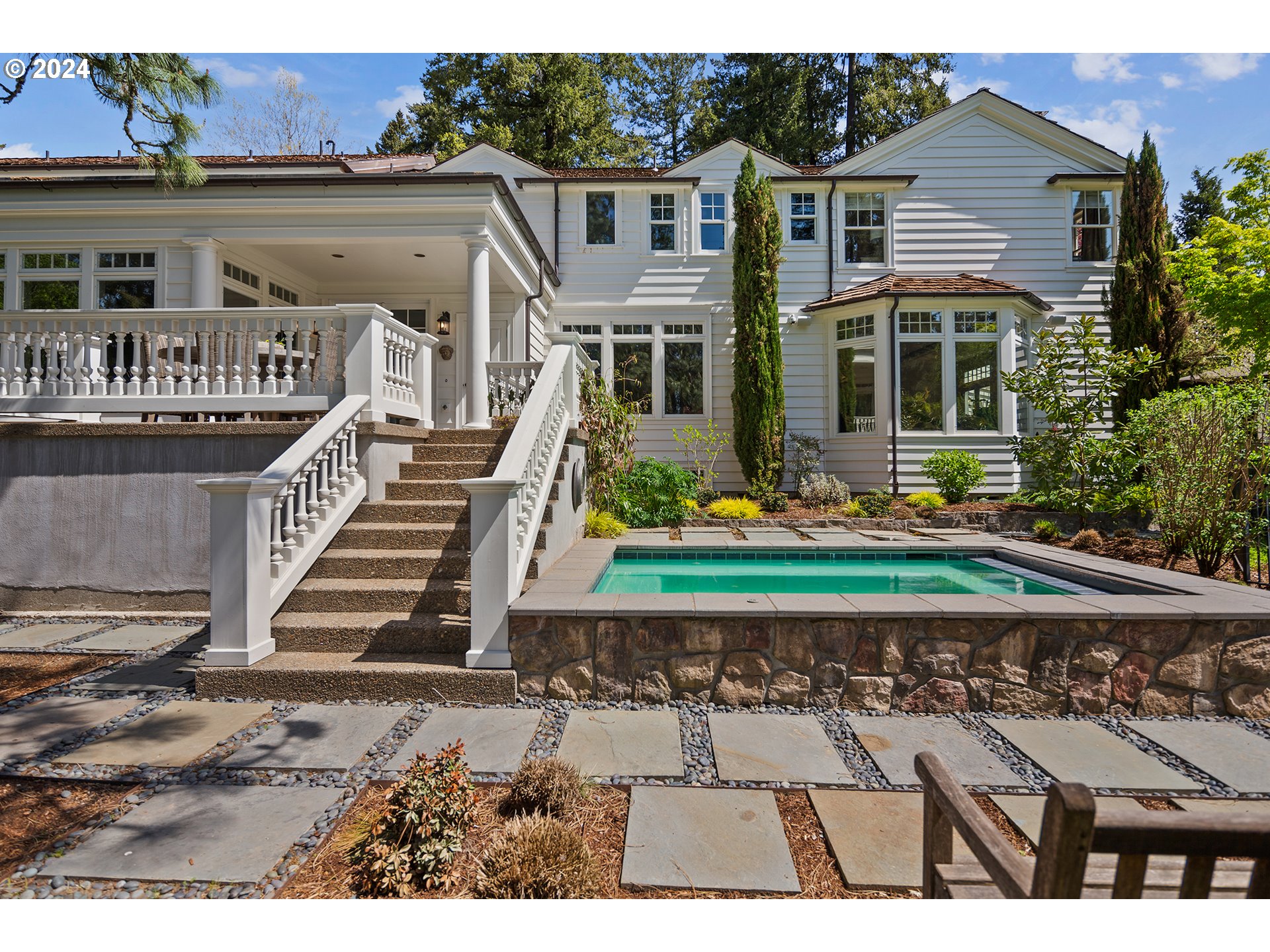 1128 S MILITARY RD