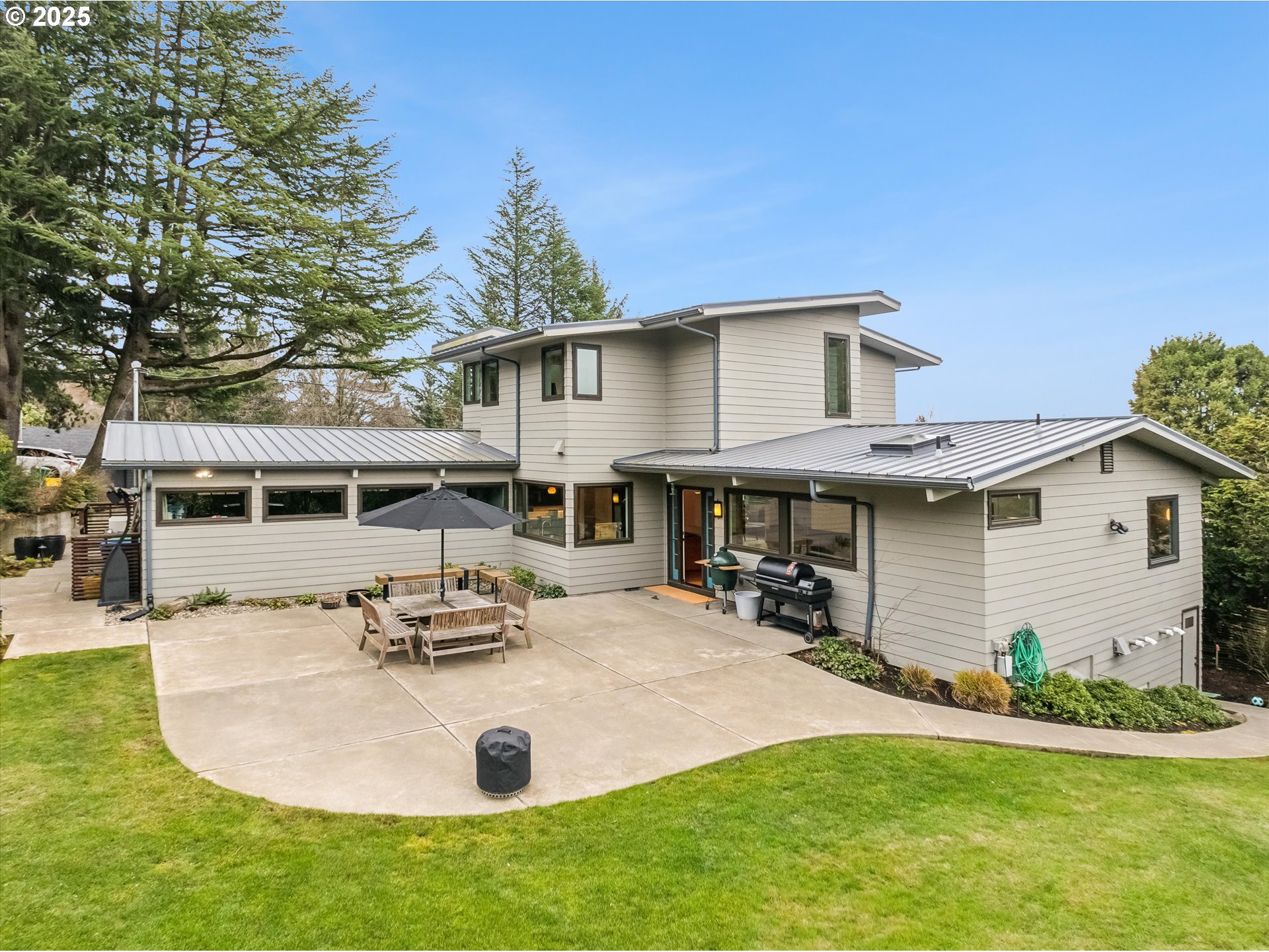 3825 SW JERALD CT
