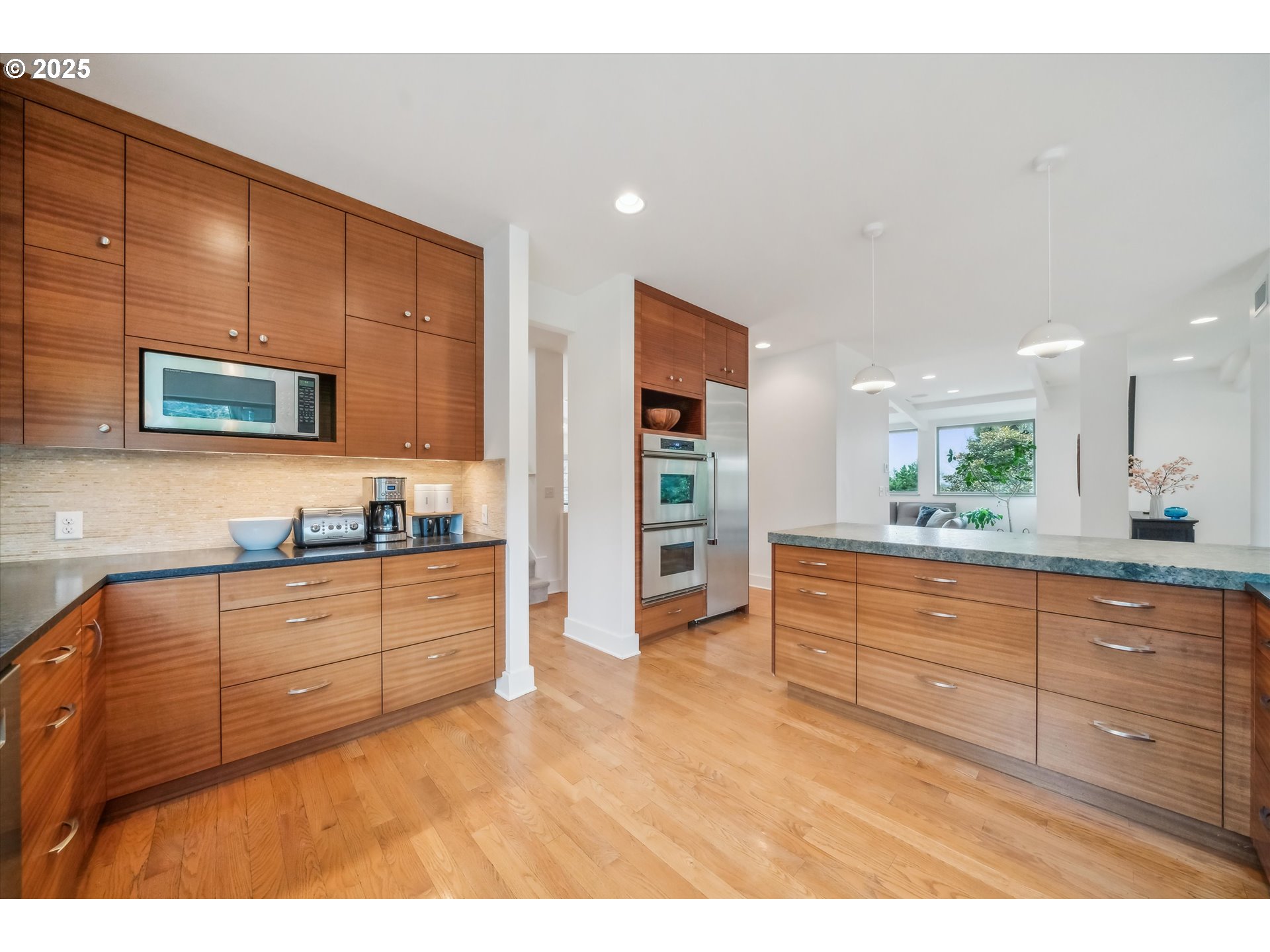 3825 SW JERALD CT