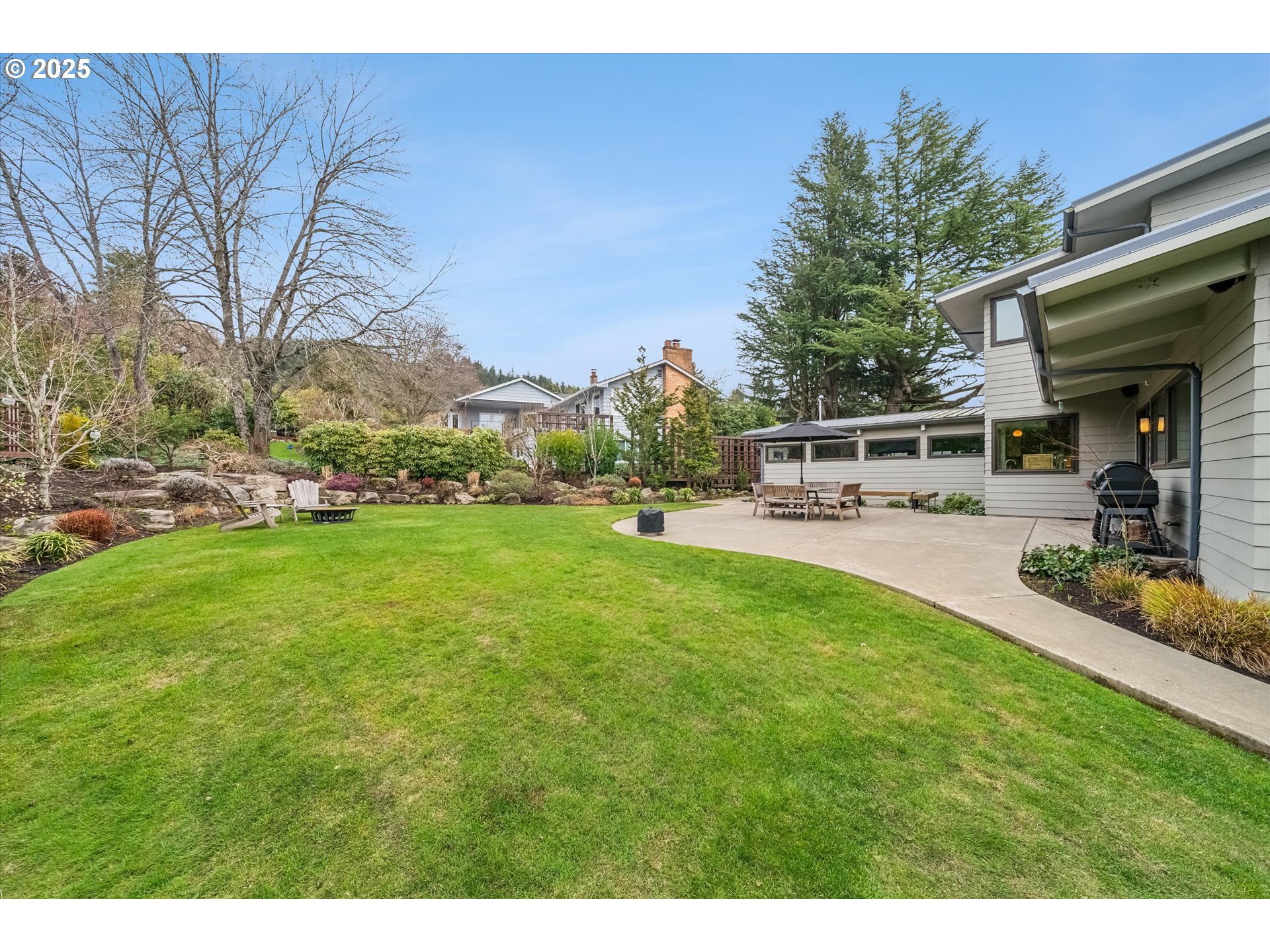 3825 SW JERALD CT