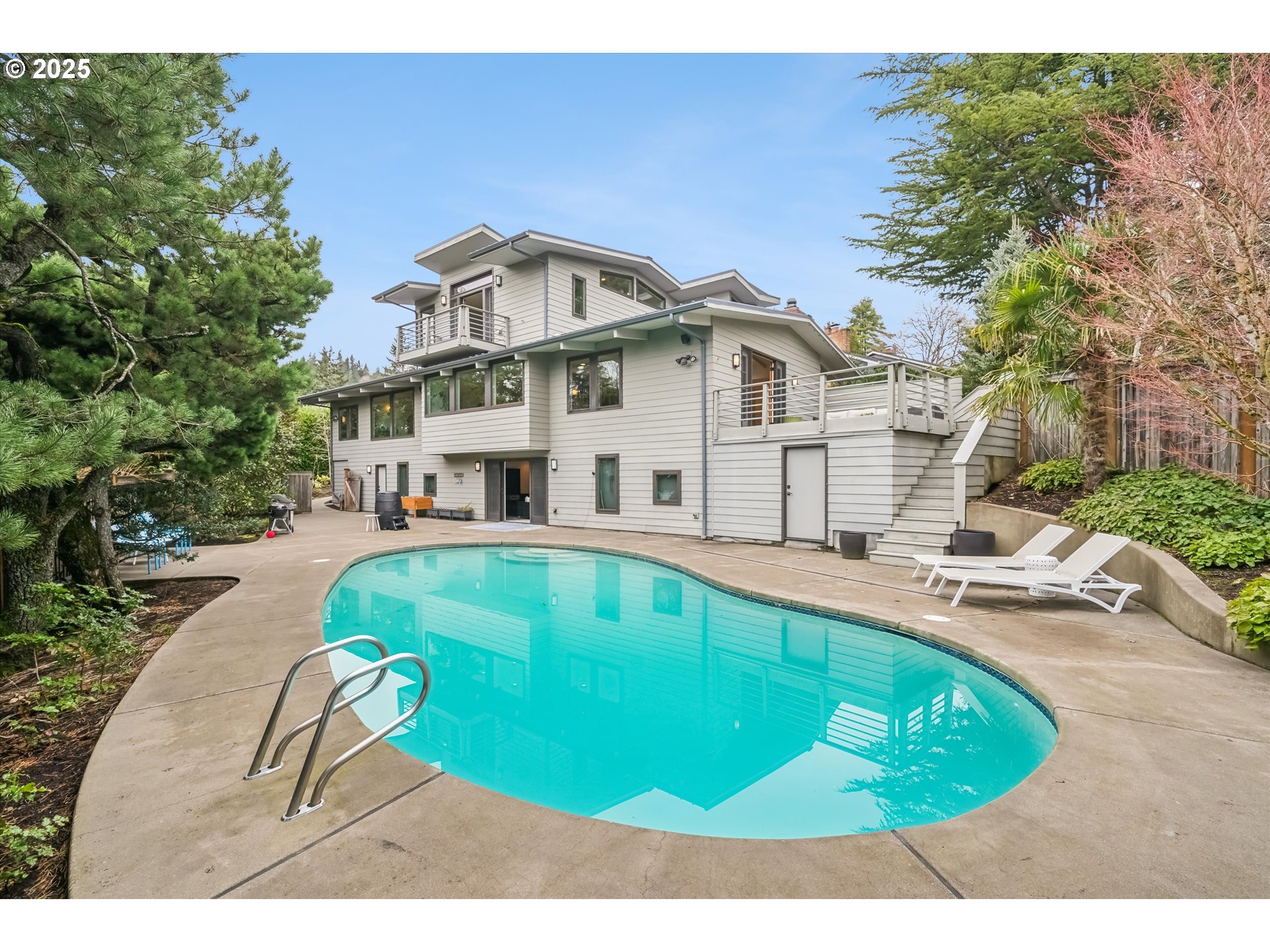 3825 SW JERALD CT