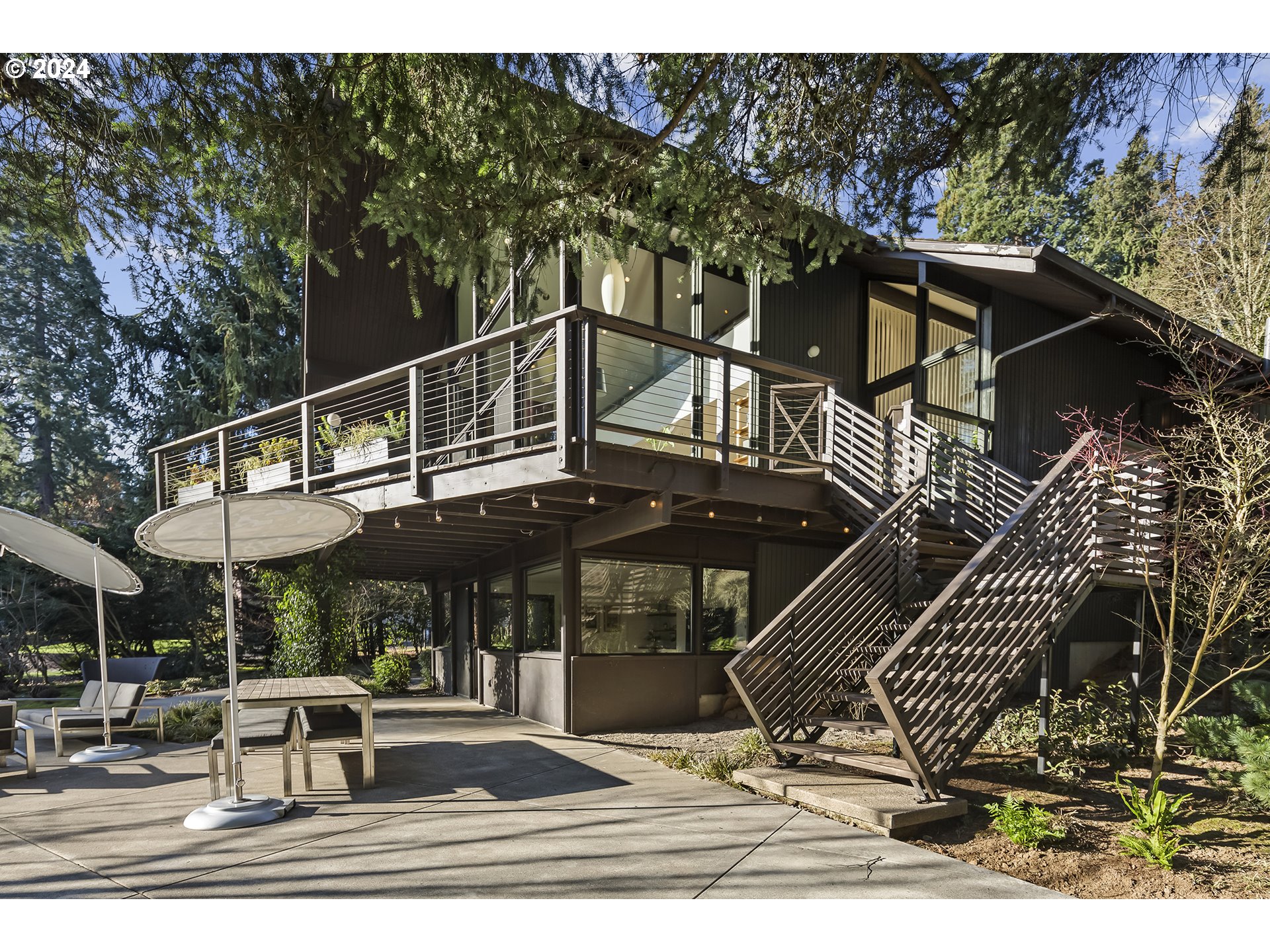 1870 S PALATINE HILL RD