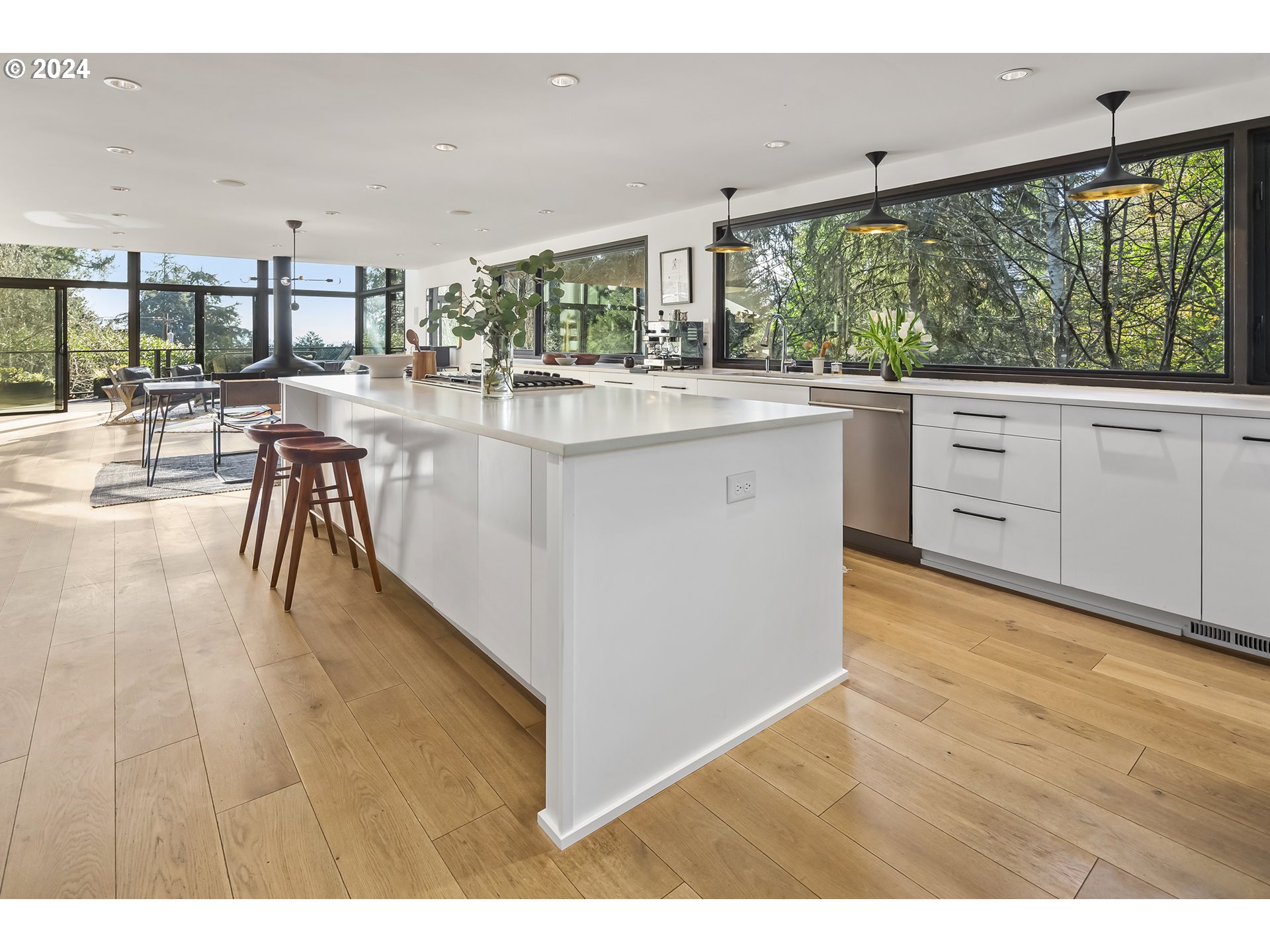 1870 S PALATINE HILL RD